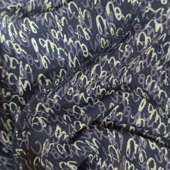 CAbi #5336 Te Amo Blouse Navy Blue Print Size Medium - Picture 8 of 10